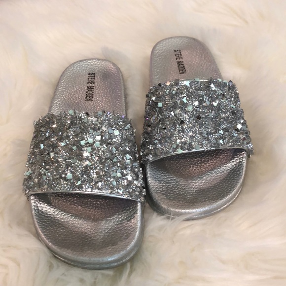 Steve Madden Shoes - 🎉HP 10/17🎉Women’s STEVE MADDEN NAYIA Slides